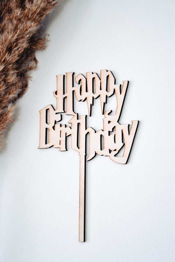 "Happy Birthday" tortadísz