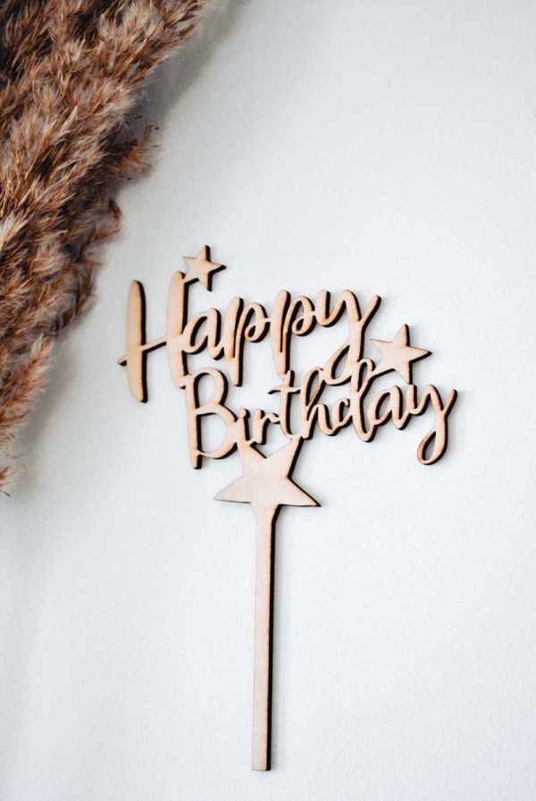 "Happy Birthday" tortadísz csillagokkal