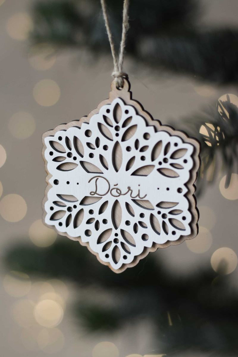 Hópehely karácsonyfadísz saját névvel